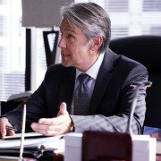 Dirty John - galeria zdjęć - filmweb