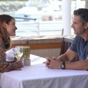 Dirty John - galeria zdjęć - filmweb