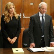 Dirty John - galeria zdjęć - filmweb