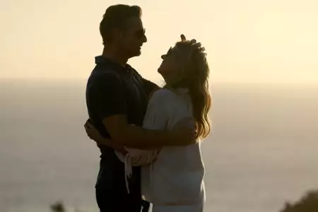 Dirty John - galeria zdjęć - filmweb