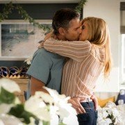 Dirty John - galeria zdjęć - filmweb