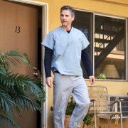 Dirty John - galeria zdjęć - filmweb