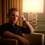 Dirty John - galeria zdjęć - filmweb