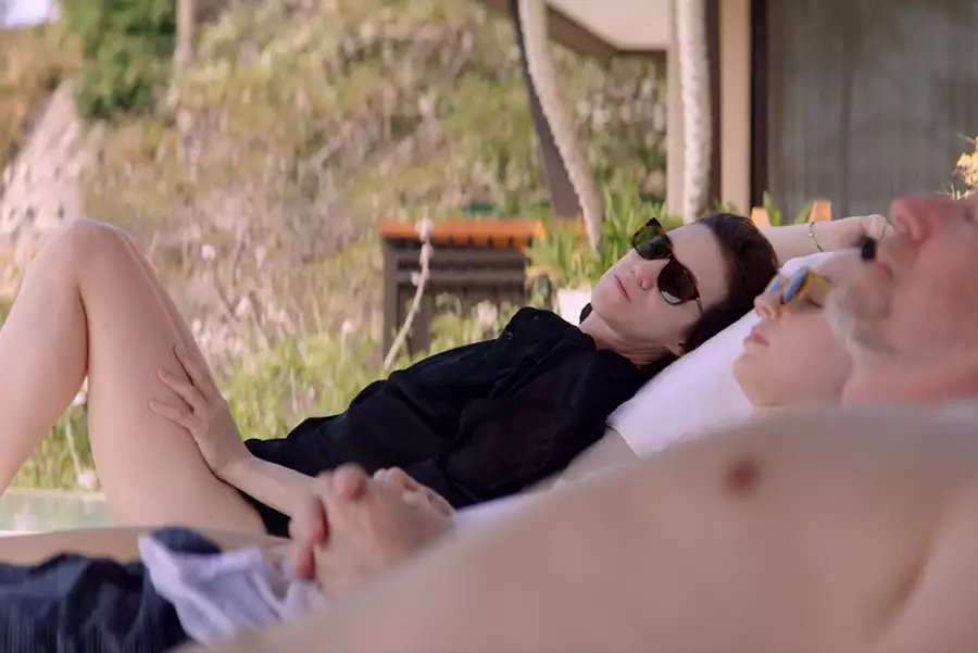 Sundown - galeria zdjęć - filmweb