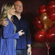 No Ordinary Family - galeria zdjęć - filmweb