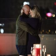 No Ordinary Family - galeria zdjęć - filmweb