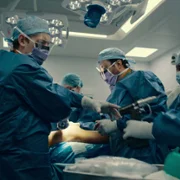 Critical: Between Life and Death - galeria zdjęć - filmweb