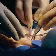 Critical: Between Life and Death - galeria zdjęć - filmweb