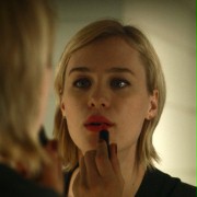 Mackenzie Davis w Zawsze piękna