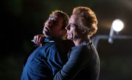 Bliski wr&oacute;g - galeria zdjęć - filmweb