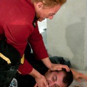 Bliski wróg - galeria zdjęć - filmweb