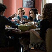 Ties That Bind - galeria zdjęć - filmweb
