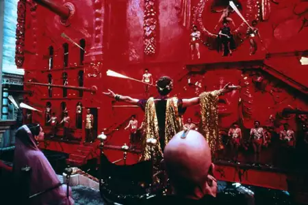 Kaligula - galeria zdjęć - filmweb