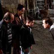 Ukryte dziecko - galeria zdjęć - filmweb
