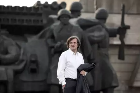 Kryptonim Farewell - galeria zdjęć - filmweb