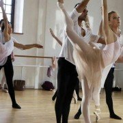 Miłość zaklęta w muzyce - galeria zdjęć - filmweb