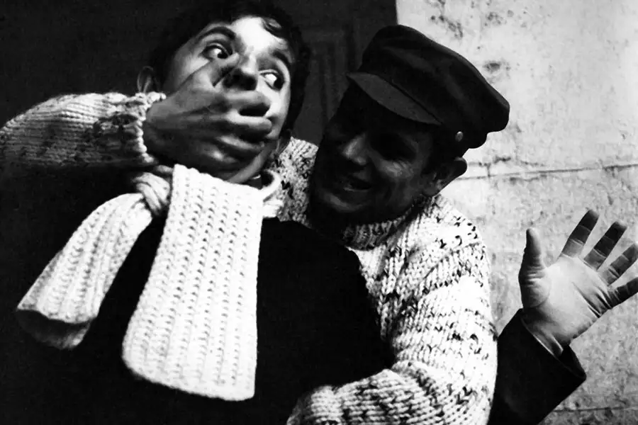 Niepokoje wychowanka Törlessa - galeria zdjęć - filmweb