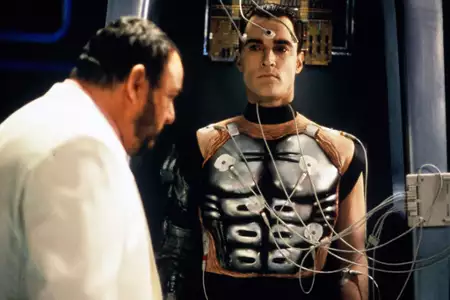 Policyjny cyborg - galeria zdjęć - filmweb