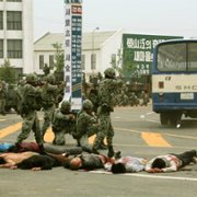 Hwa-ryeo-han Hyoo-ga - galeria zdjęć - filmweb