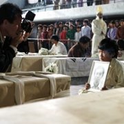 Hwa-ryeo-han Hyoo-ga - galeria zdjęć - filmweb