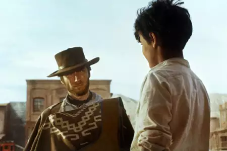 Za kilka dolar&oacute;w więcej - galeria zdjęć - filmweb