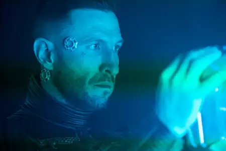 Halo - galeria zdjęć - filmweb