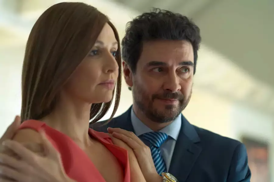 Toy Boy - galeria zdjęć - filmweb