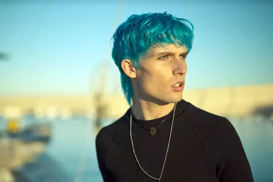 Toy Boy - galeria zdjęć - filmweb