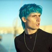 Toy Boy - galeria zdjęć - filmweb