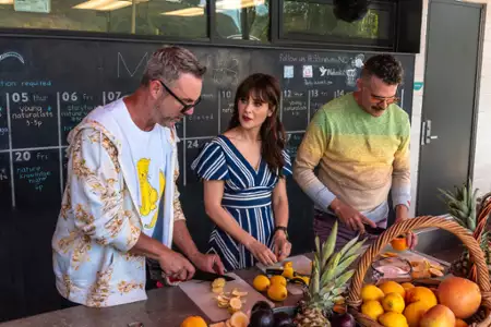 Jedz zdrowo z Zooey Deschanel - galeria zdjęć - filmweb