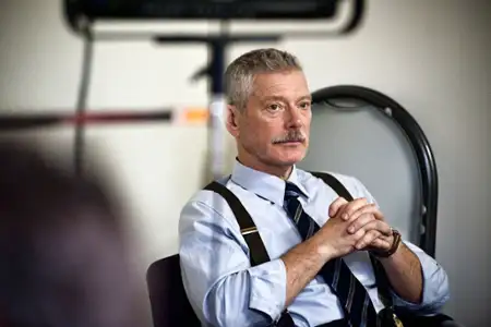 Martwy policjant - galeria zdjęć - filmweb