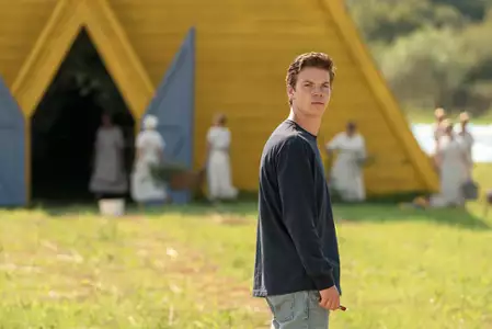 Midsommar. W biały dzień - galeria zdjęć - filmweb