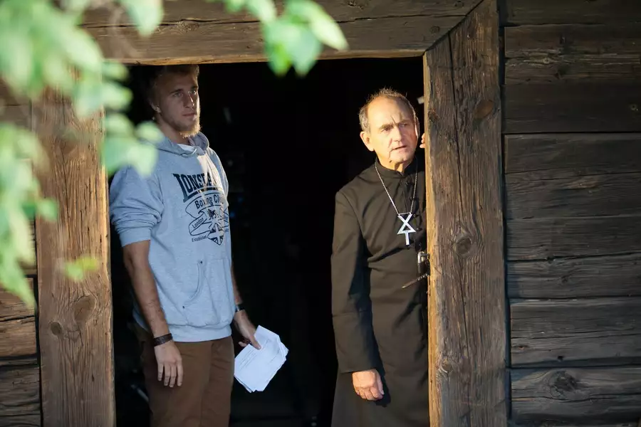 Dzień wstaje. Ja upadam. - galeria zdjęć - filmweb