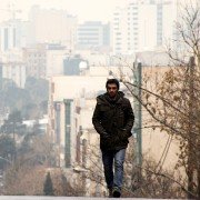 Uczciwy człowiek - galeria zdjęć - filmweb