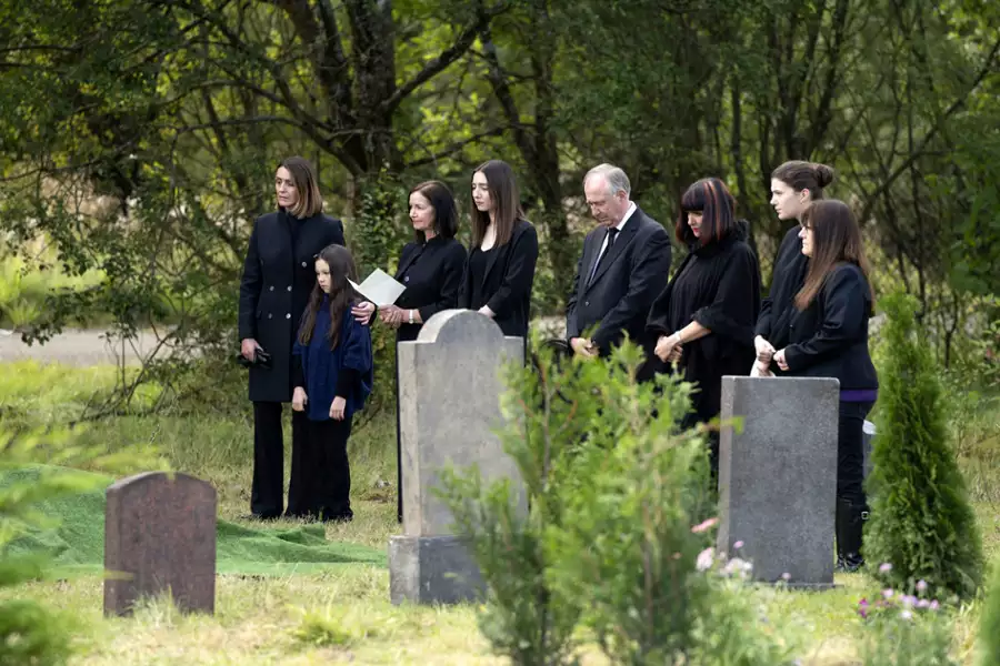 Vigil - galeria zdjęć - filmweb