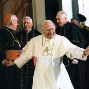 Dobry papież - galeria zdjęć - filmweb