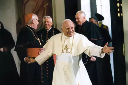 Dobry papież - galeria zdjęć - filmweb