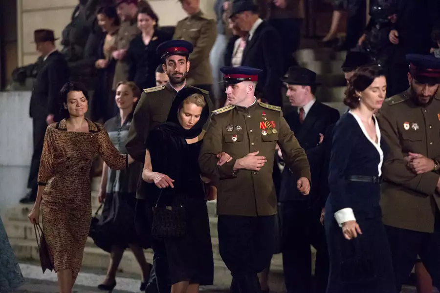 System - galeria zdjęć - filmweb