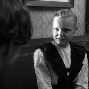 Biała wstążka - galeria zdjęć - filmweb