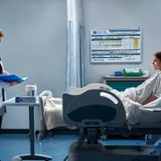 The Resident - galeria zdjęć - filmweb