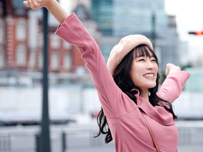 Sezon 1 Odcinek 1 Episode 1: Prologue "A Girl from Akita"