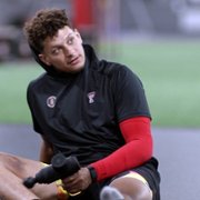 Quarterback - galeria zdjęć - filmweb