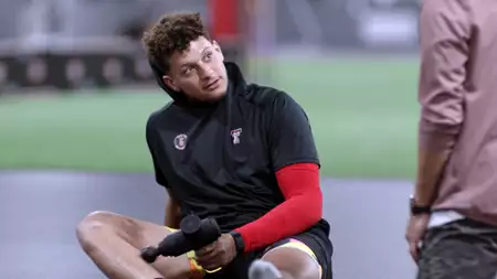 Quarterback - galeria zdjęć - filmweb