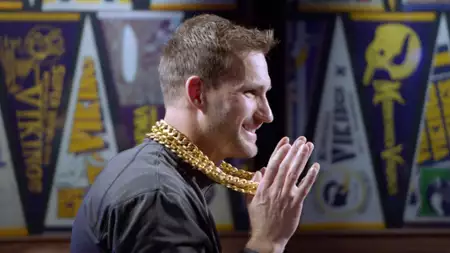 Quarterback - galeria zdjęć - filmweb