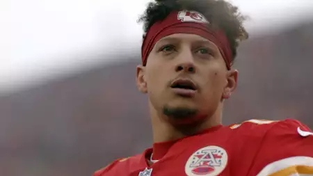Quarterback - galeria zdjęć - filmweb