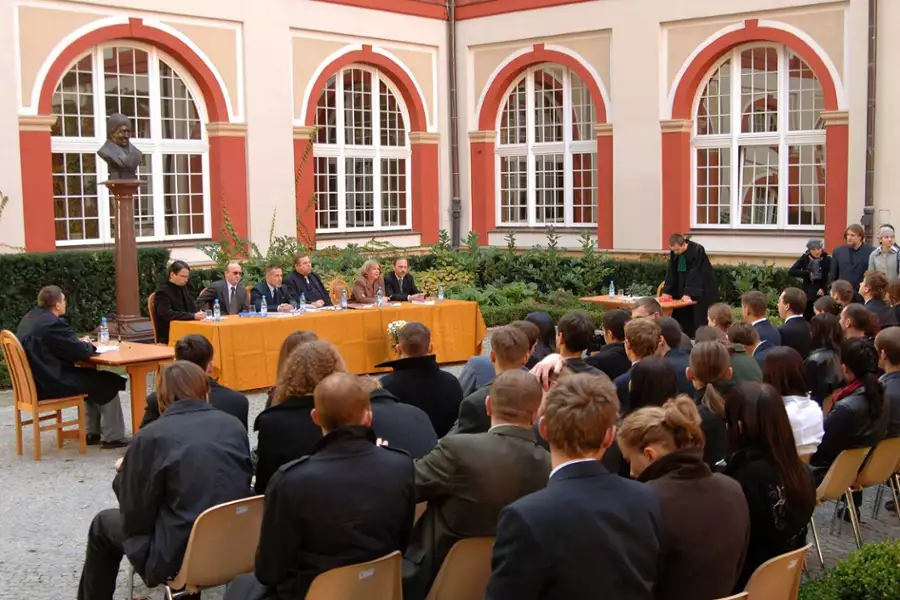 Bezmiar sprawiedliwości - galeria zdjęć - filmweb