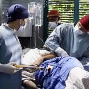 Off the Map: Klinika w tropikach - galeria zdjęć - filmweb