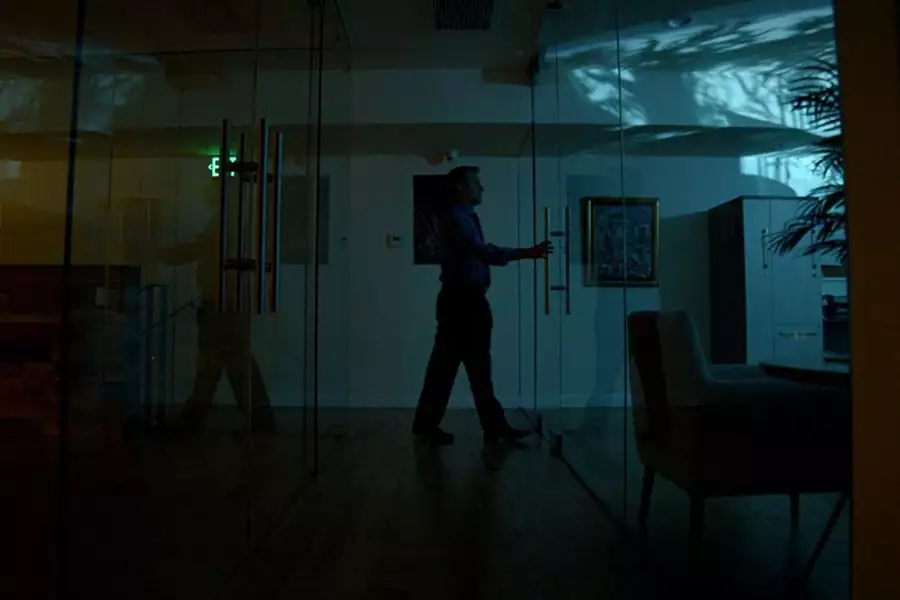 A Patient Man - galeria zdjęć - filmweb