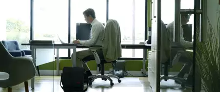 A Patient Man - galeria zdjęć - filmweb