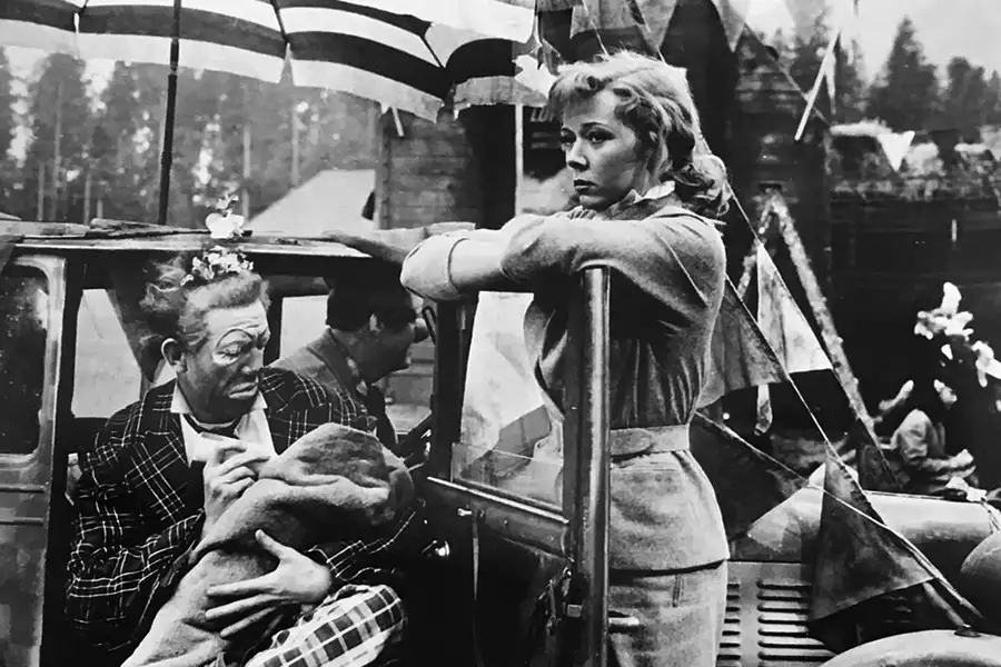 Człowiek na linie - galeria zdjęć - filmweb